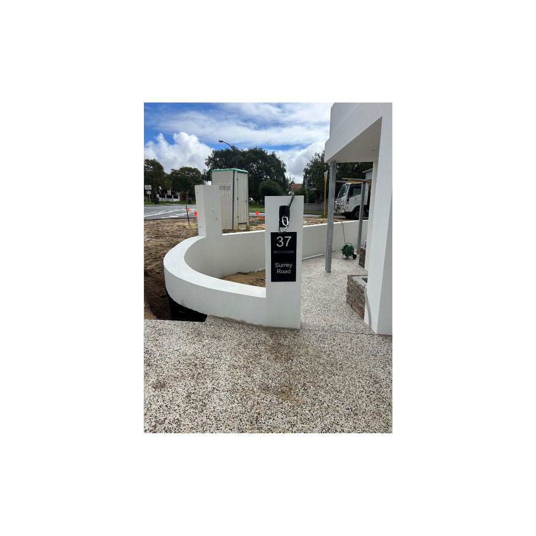 Black Powder-Coated Aluminium Letterbox Faceplate 300 x 600 with 240 Slot