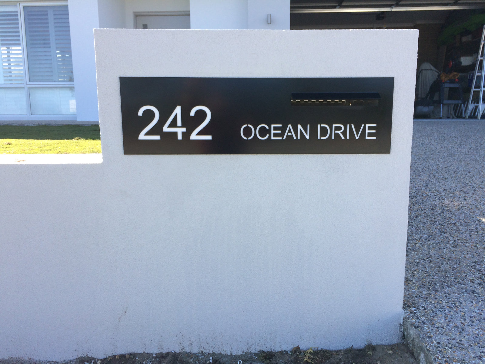 Black Powder-Coated Aluminium Letterbox Faceplate 900 x 250 - 340 Slot