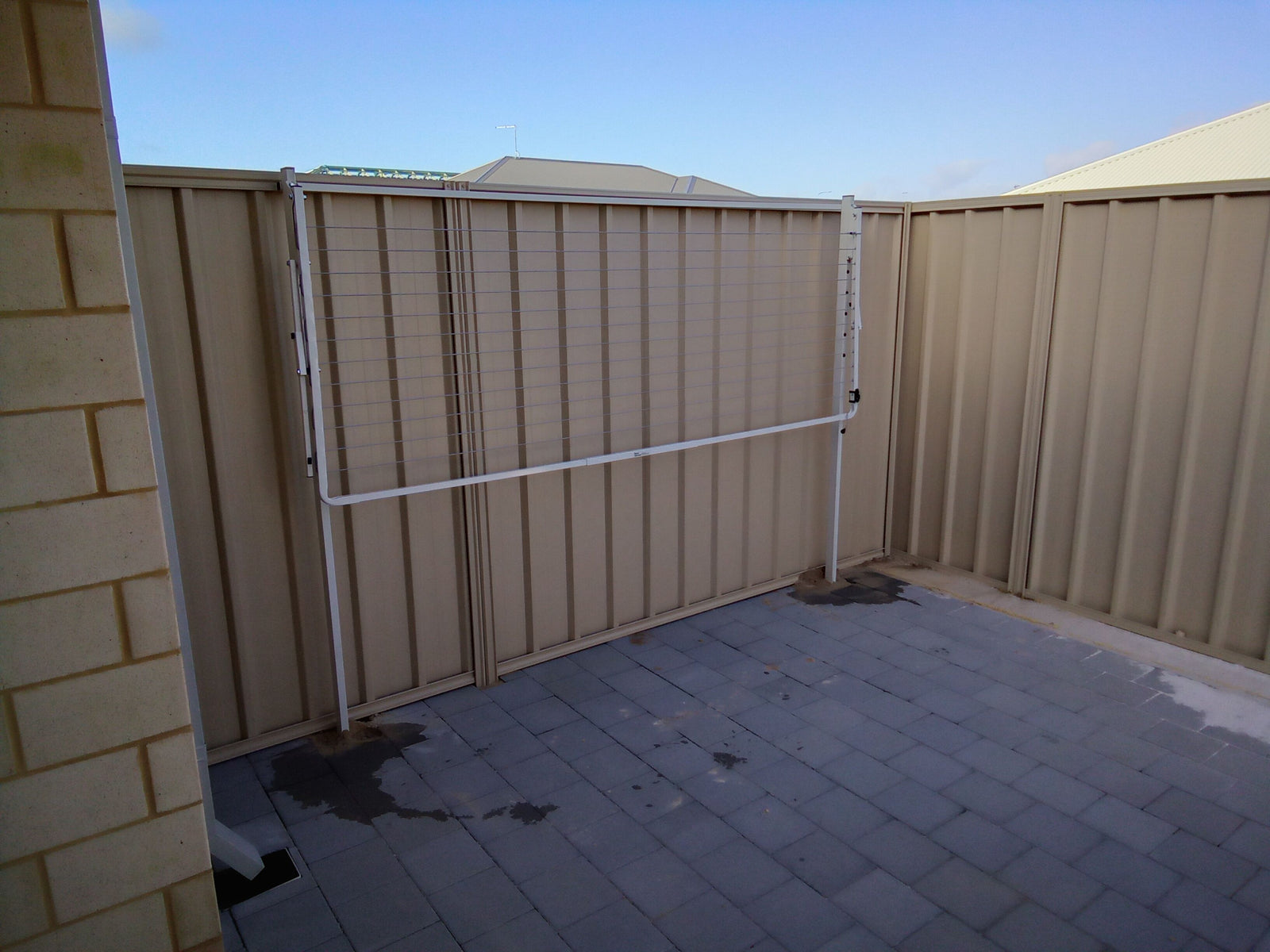 Austral Compact 28 (2490 x 935)