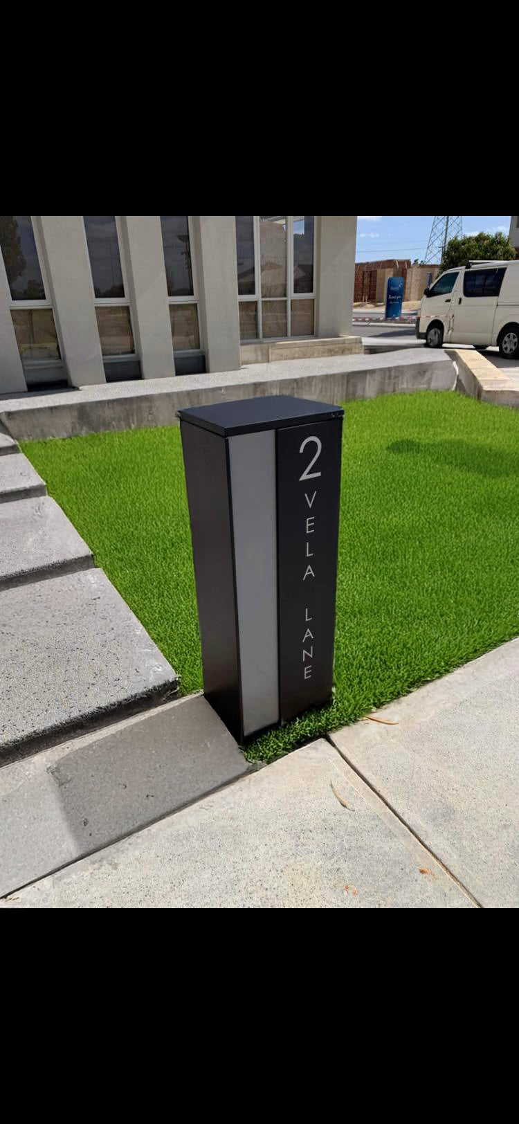 Milkcan Ascot Parcel & Mail Pillar