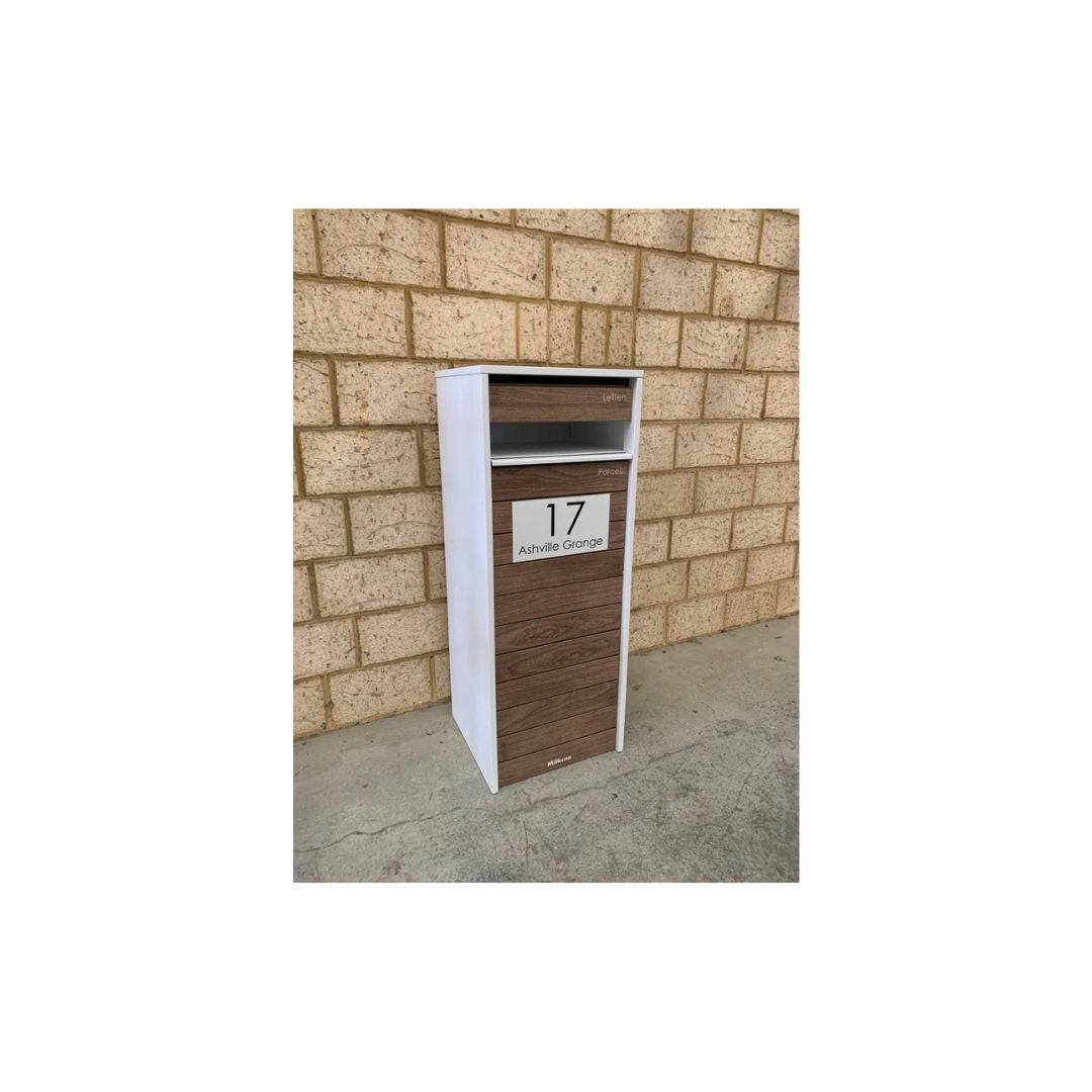 White Traffolyte Address Sign with Black Engraved Text - 200 x 140mm