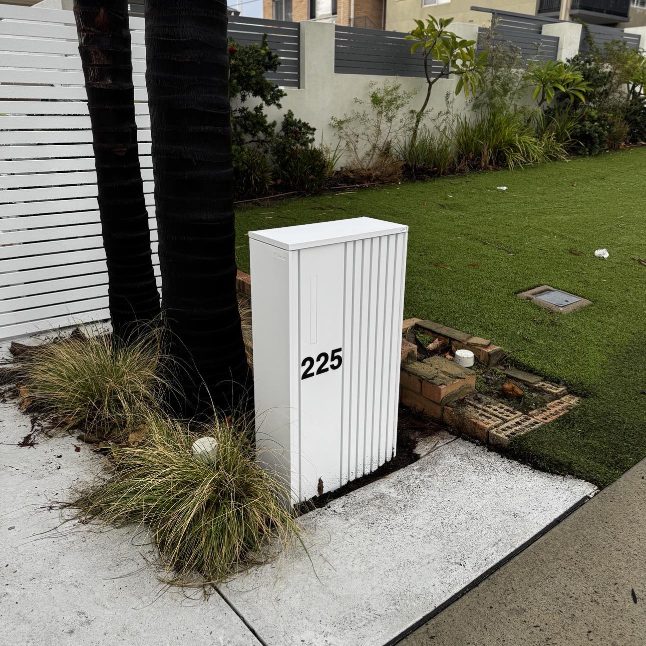 Milkcan Noosa Extra Wide Parcel Pillar