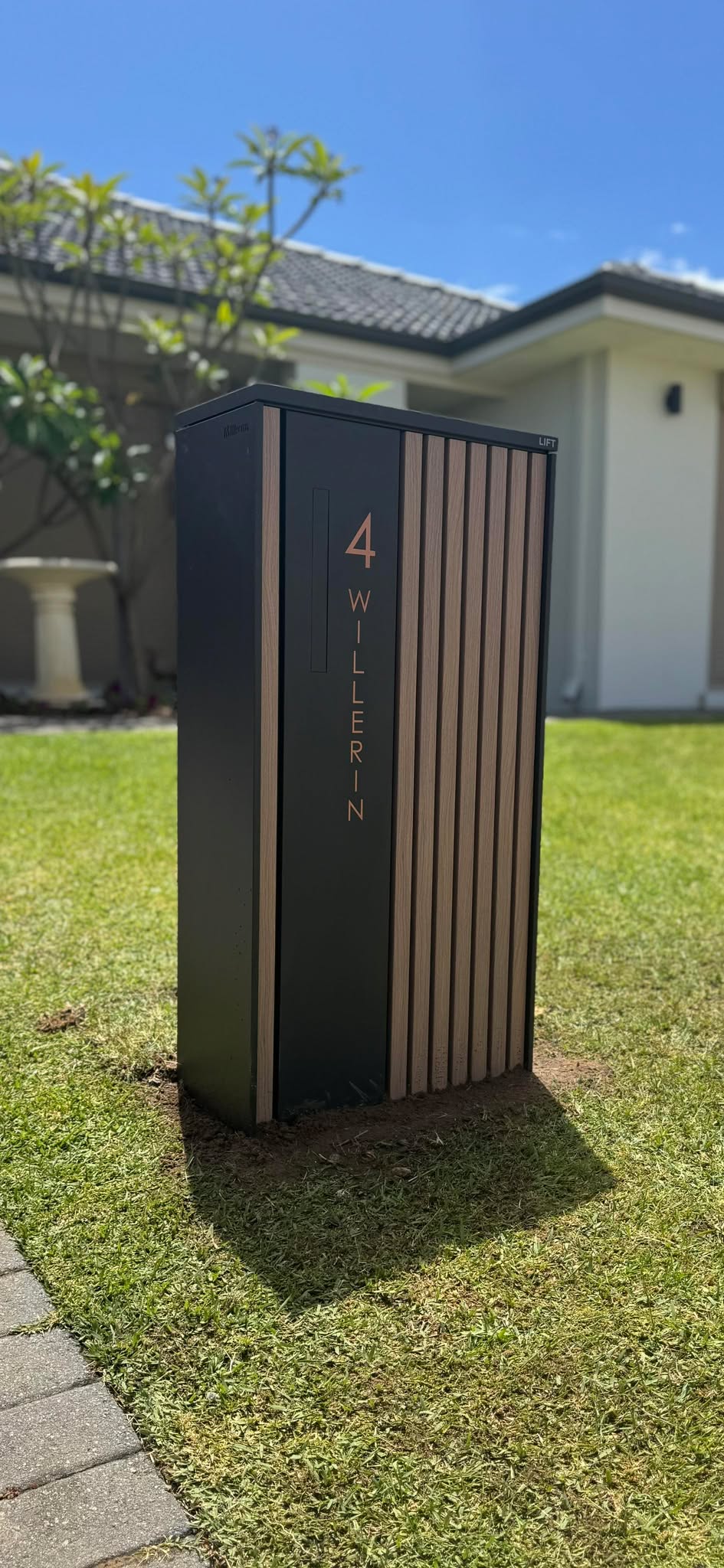 Milkcan Noosa Extra Wide Parcel Pillar