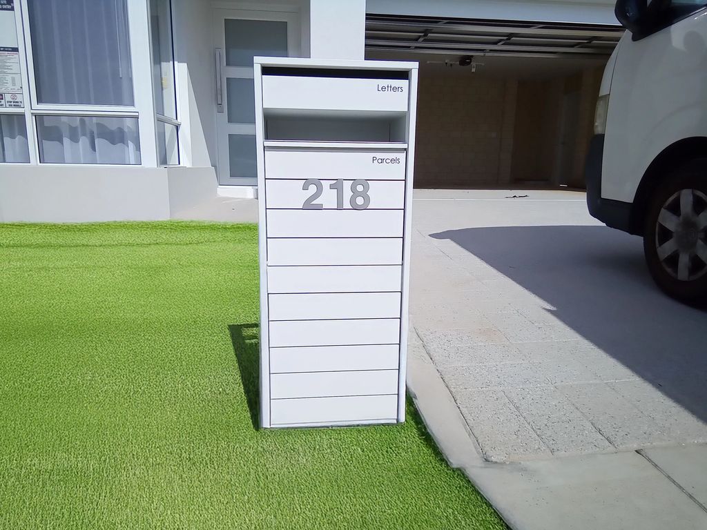 Milkcan Hamilton Parcel & Mail Pillar