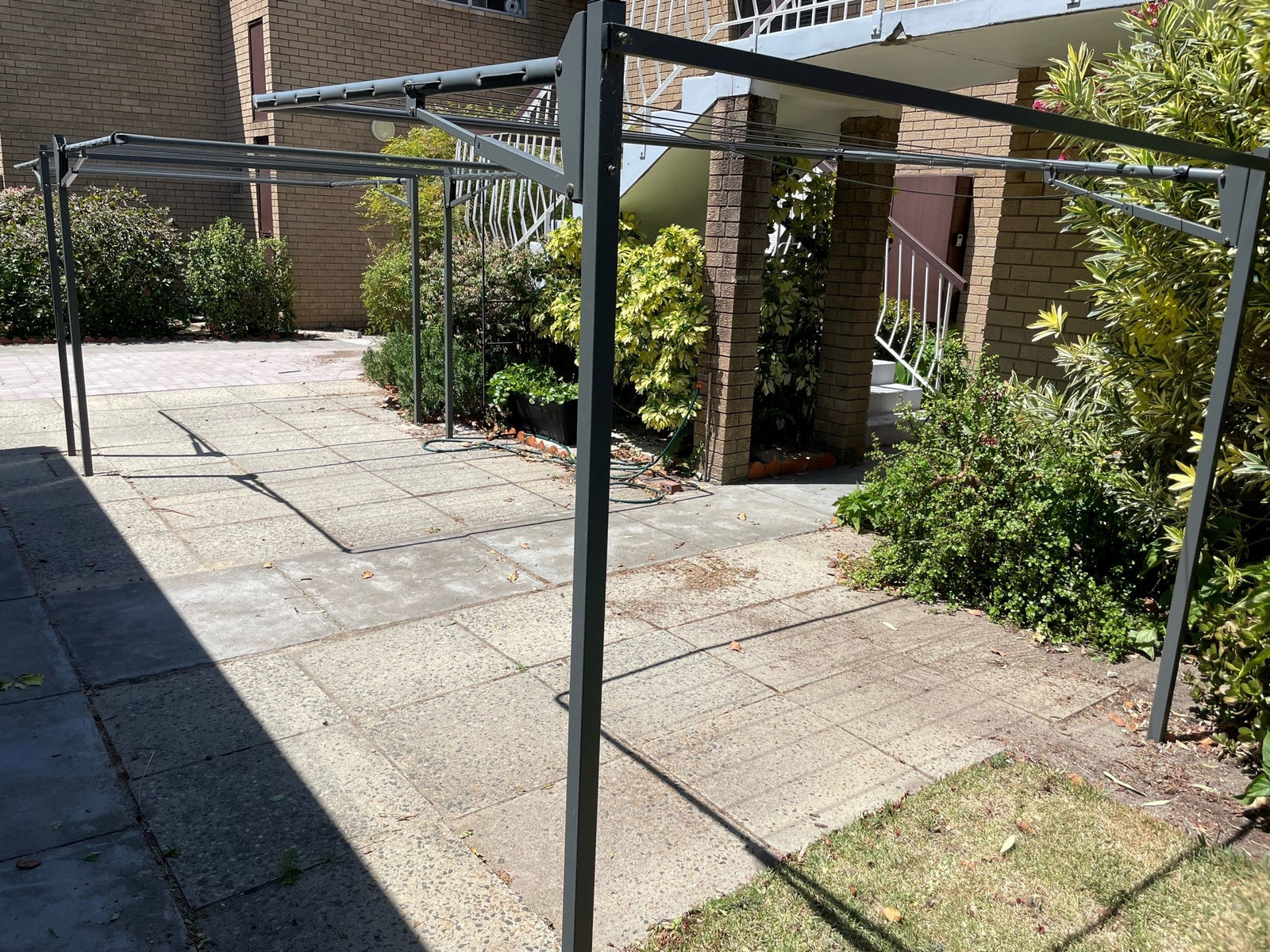 Frazer Ground-Mount Kit