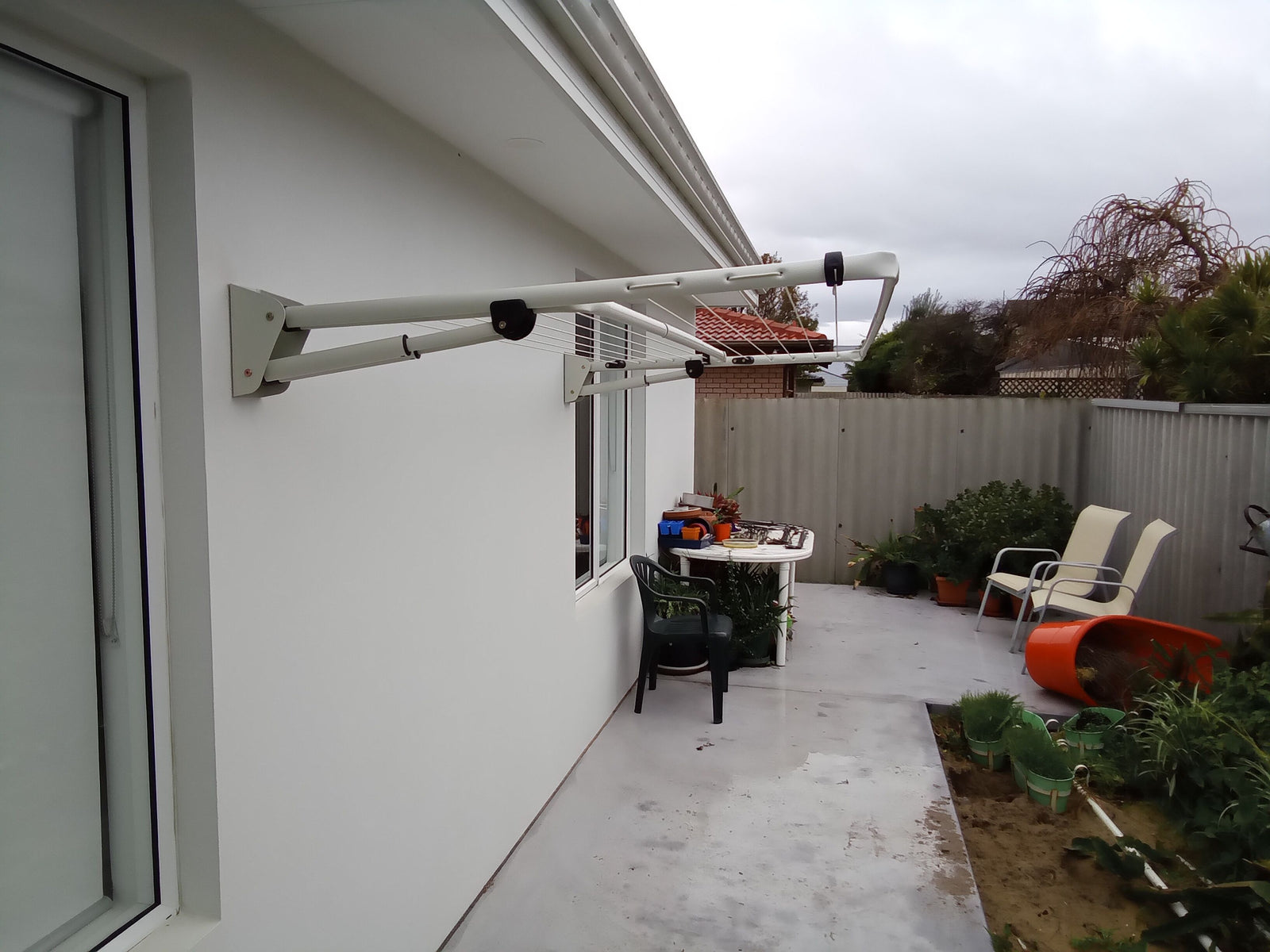 Hills Double Folding Frame