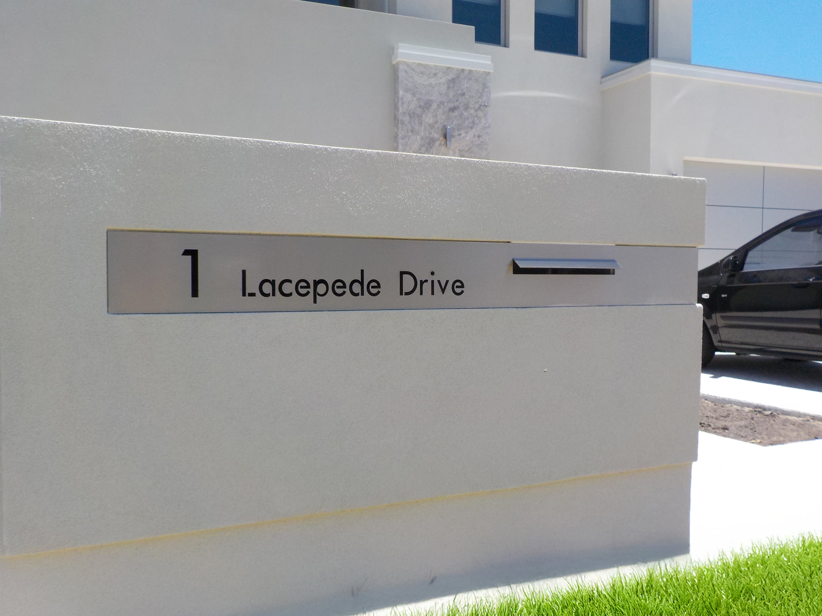 Custom Letterbox Plates