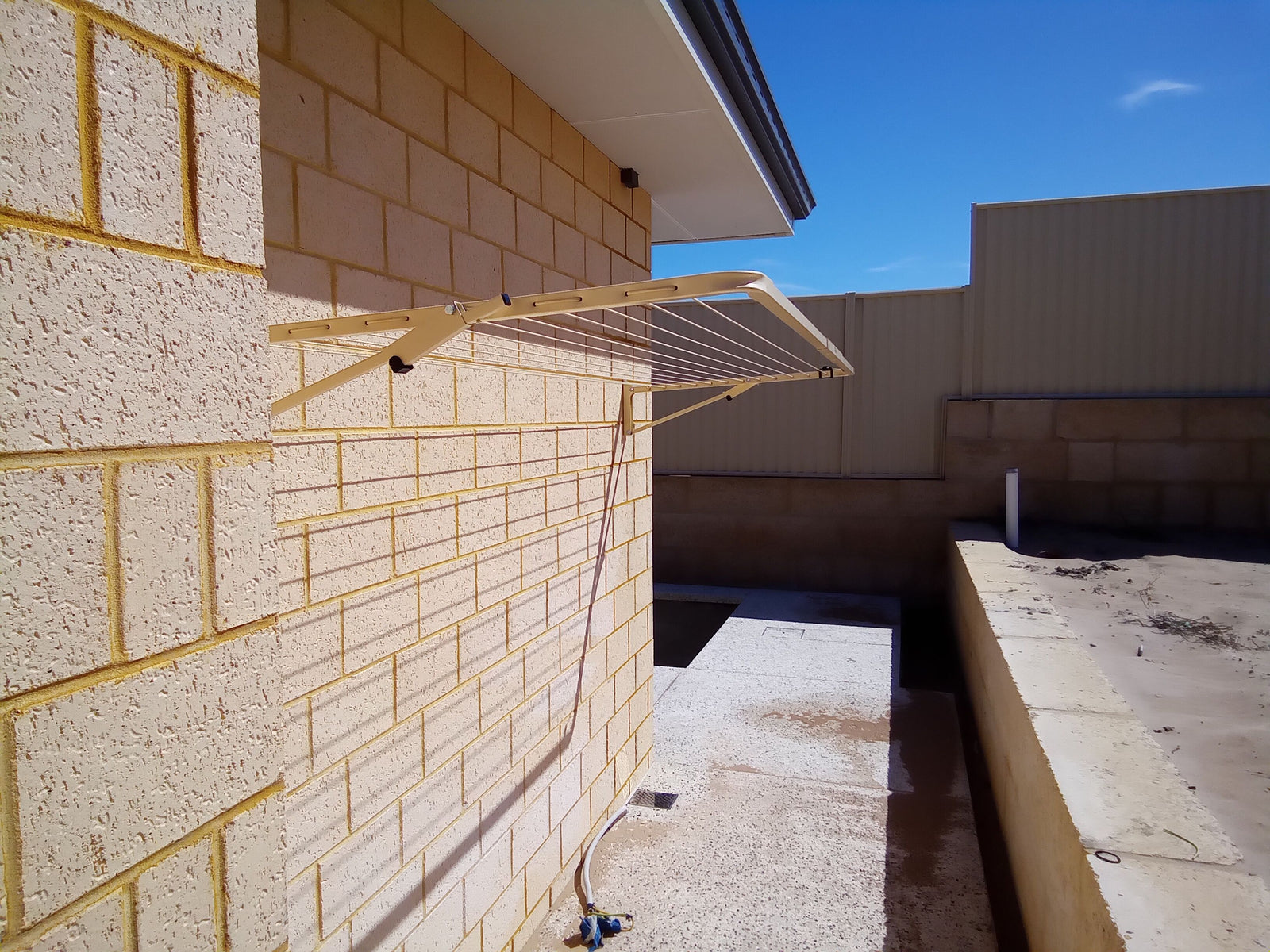 Austral Compact 28 (2490 x 935)