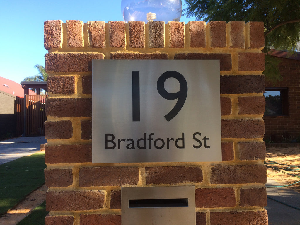 Custom House Signs Aussie Clotheslines & Letterboxes