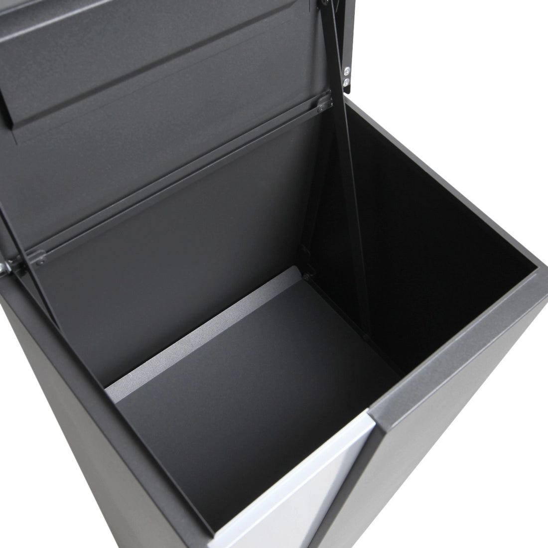 Milkcan Ascot Parcel & Mail Pillar