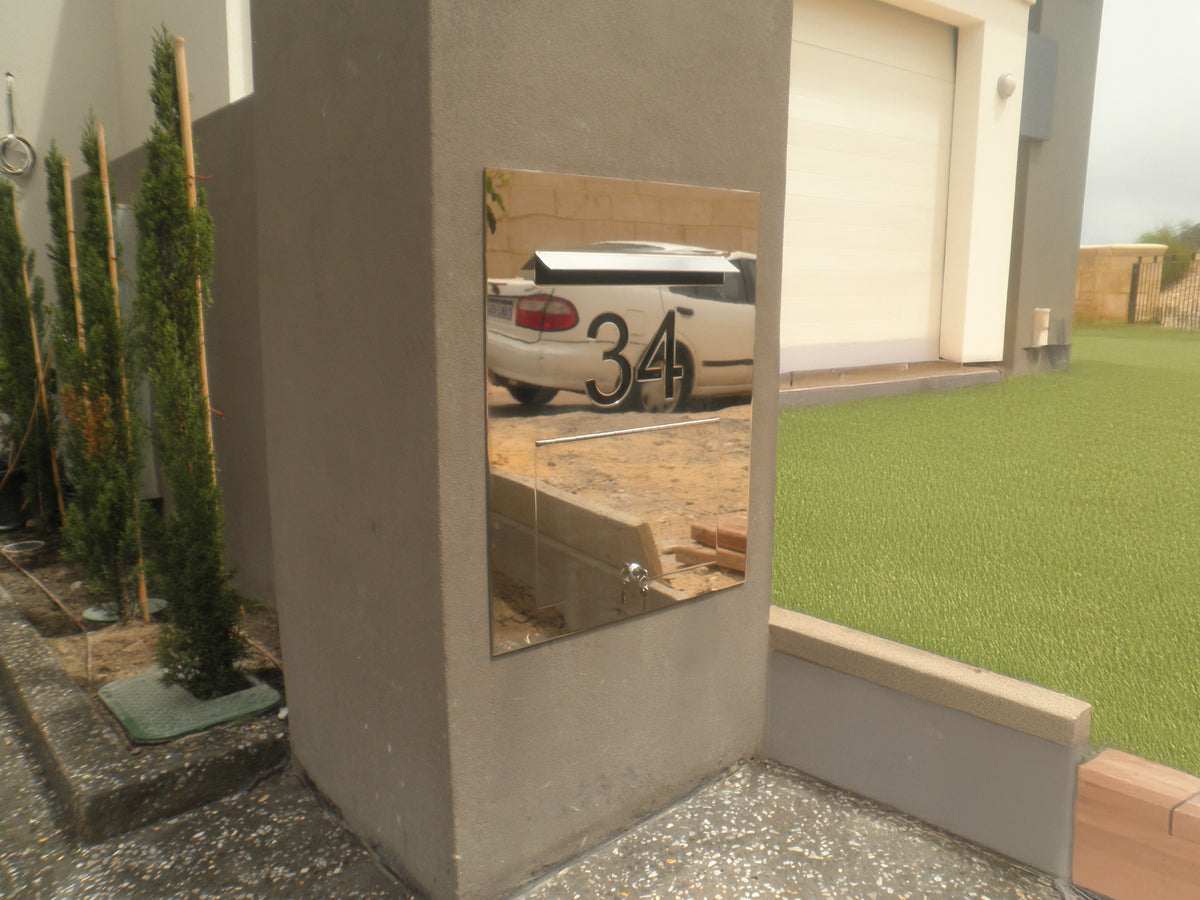 Custom Letterbox Plates