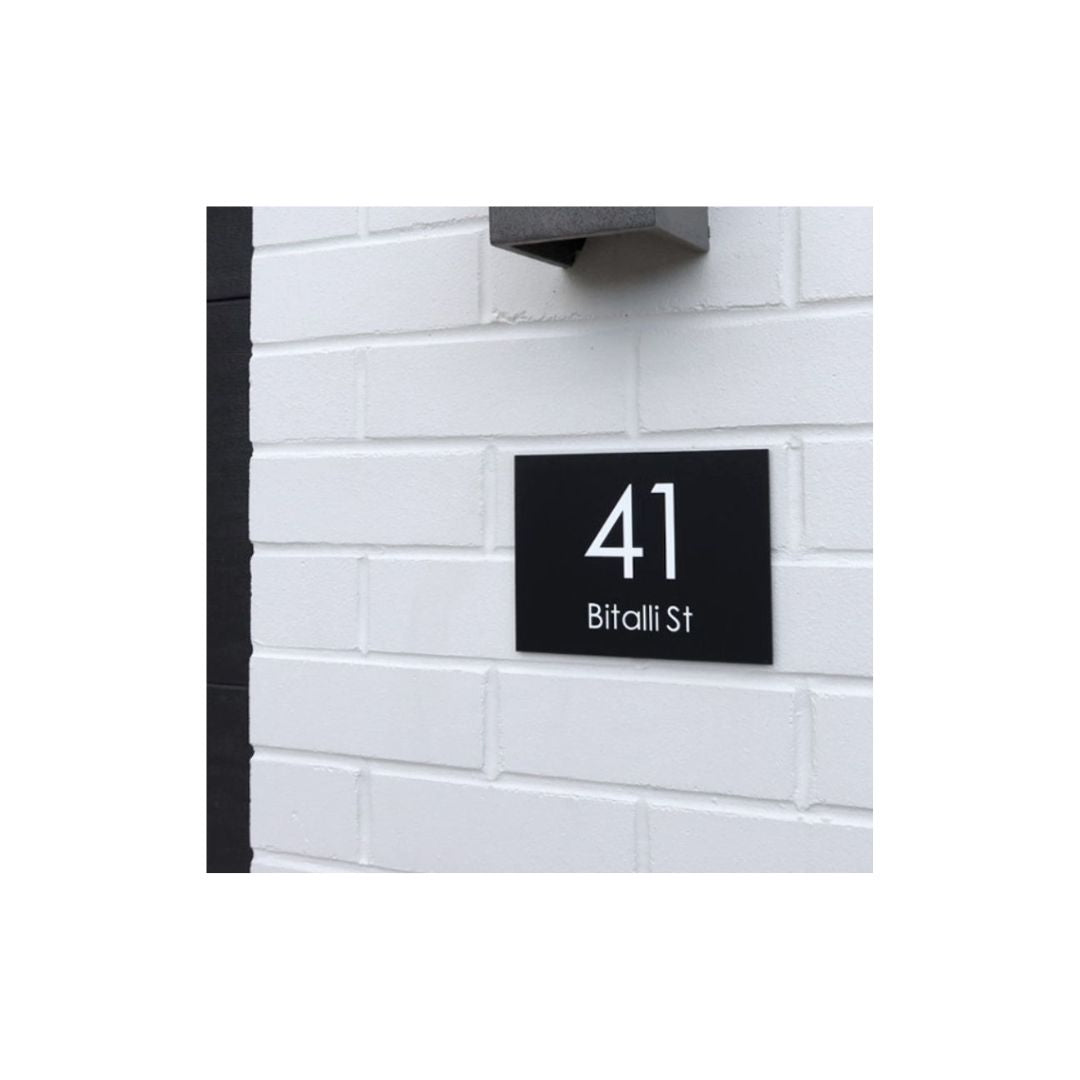 Black Traffolyte Address Sign with Vinyl Text – 200 x 140mm