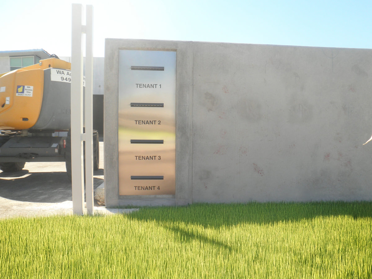 Custom Letterbox Plates