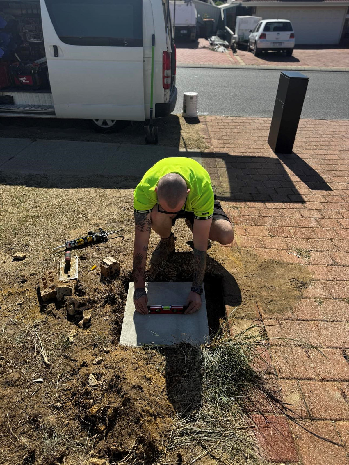 Installation Parcel Box (Inc 2x Slabs)