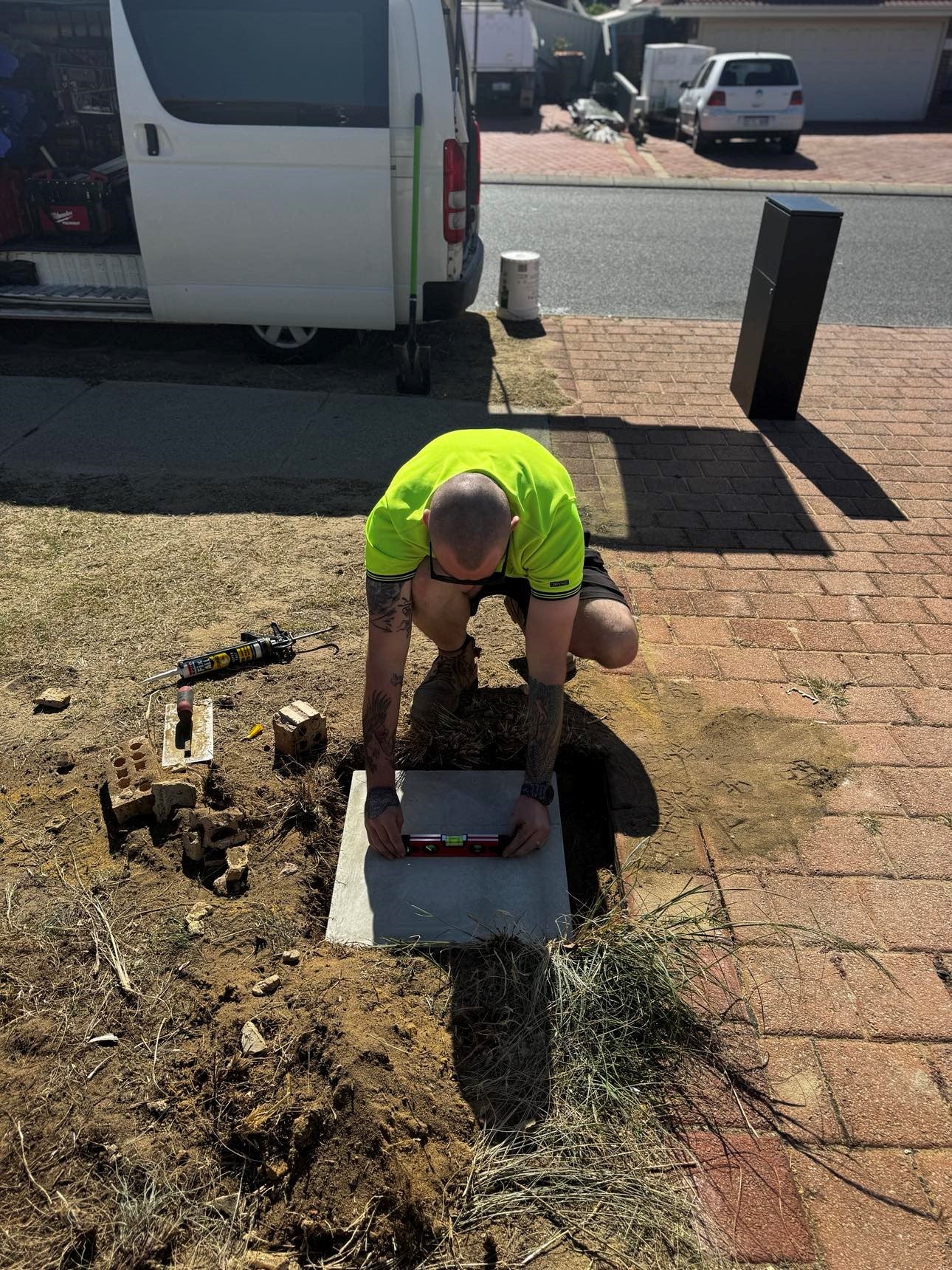 Installation Parcel Box (Inc 2x Slabs)