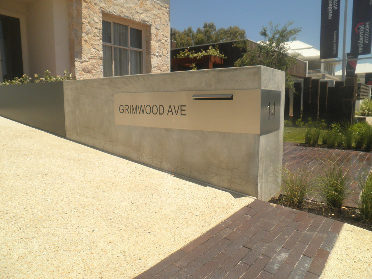 Custom Letterbox Plates