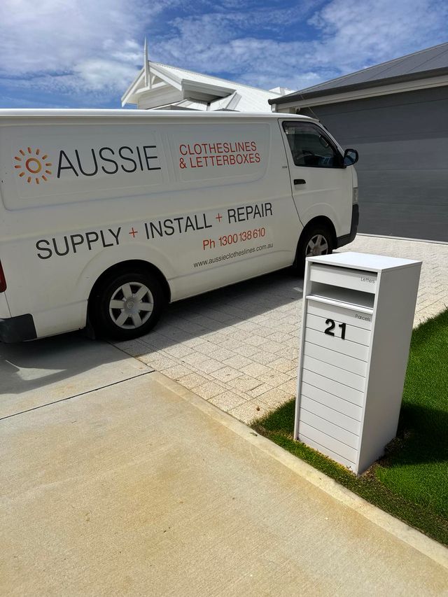 Milkcan Hamilton Parcel & Mail Pillar