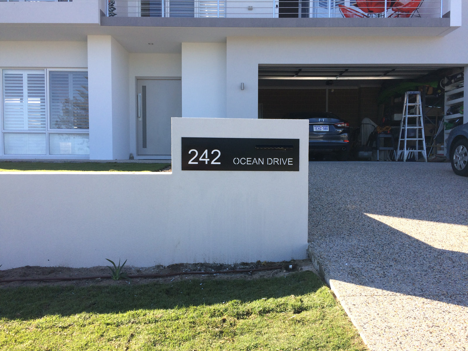 Black Powder-Coated Aluminium Letterbox Faceplate 900 x 250 - 340 Slot