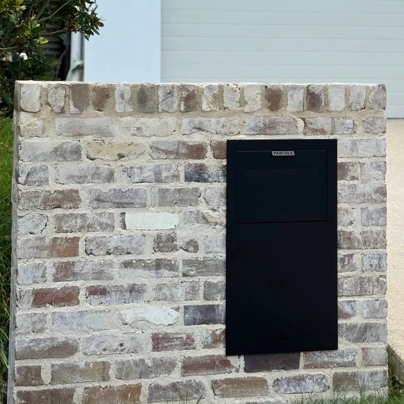Milkcan LARGE Zurich Parcel & Mail Fence / Brick
