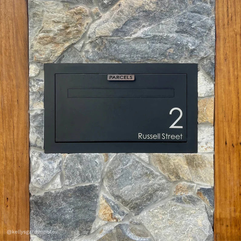 Milkcan Geneva Parcel Fence/Brick Letterbox