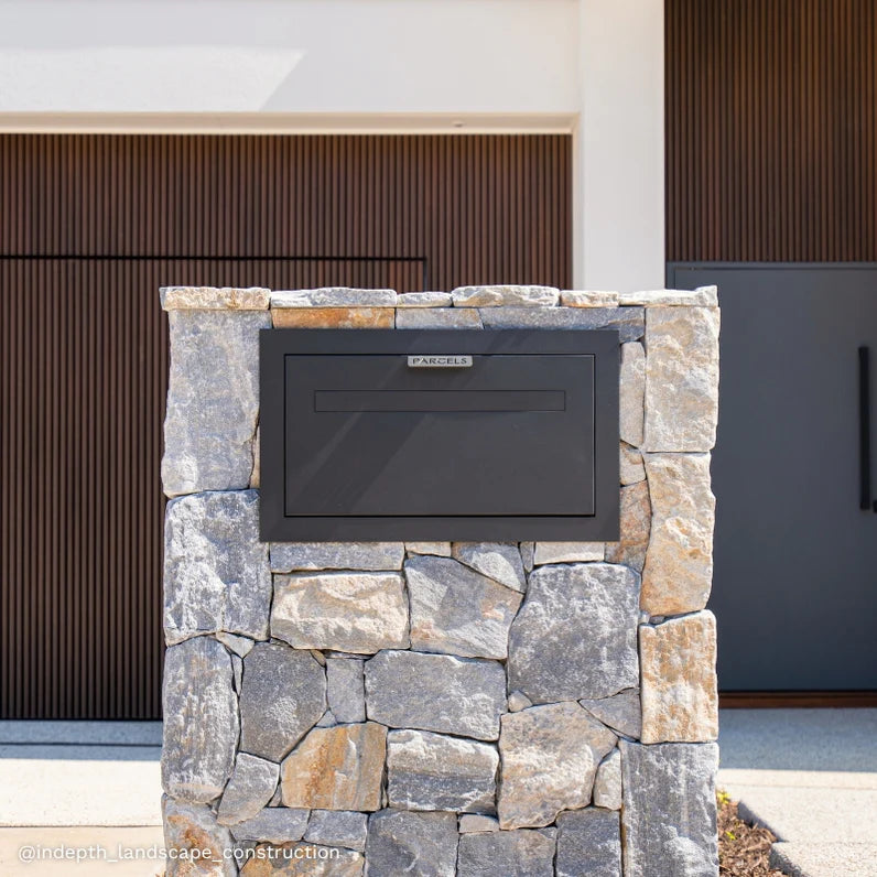 Milkcan Geneva Parcel Fence/Brick Letterbox