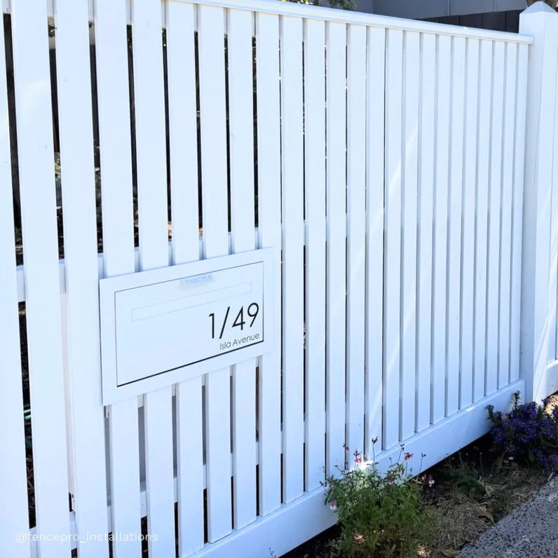 Milkcan Geneva Parcel Fence/Brick Letterbox