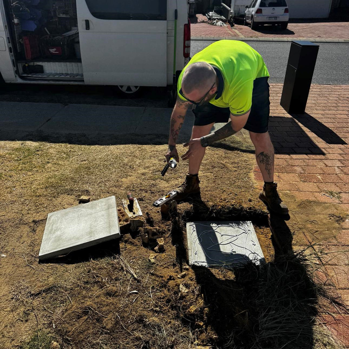 Installation Parcel Box (Inc 2x Slabs)