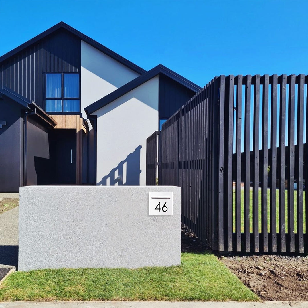 White Powder-Coated Aluminium Letterbox Faceplate 300 x 300 with 240 Slot