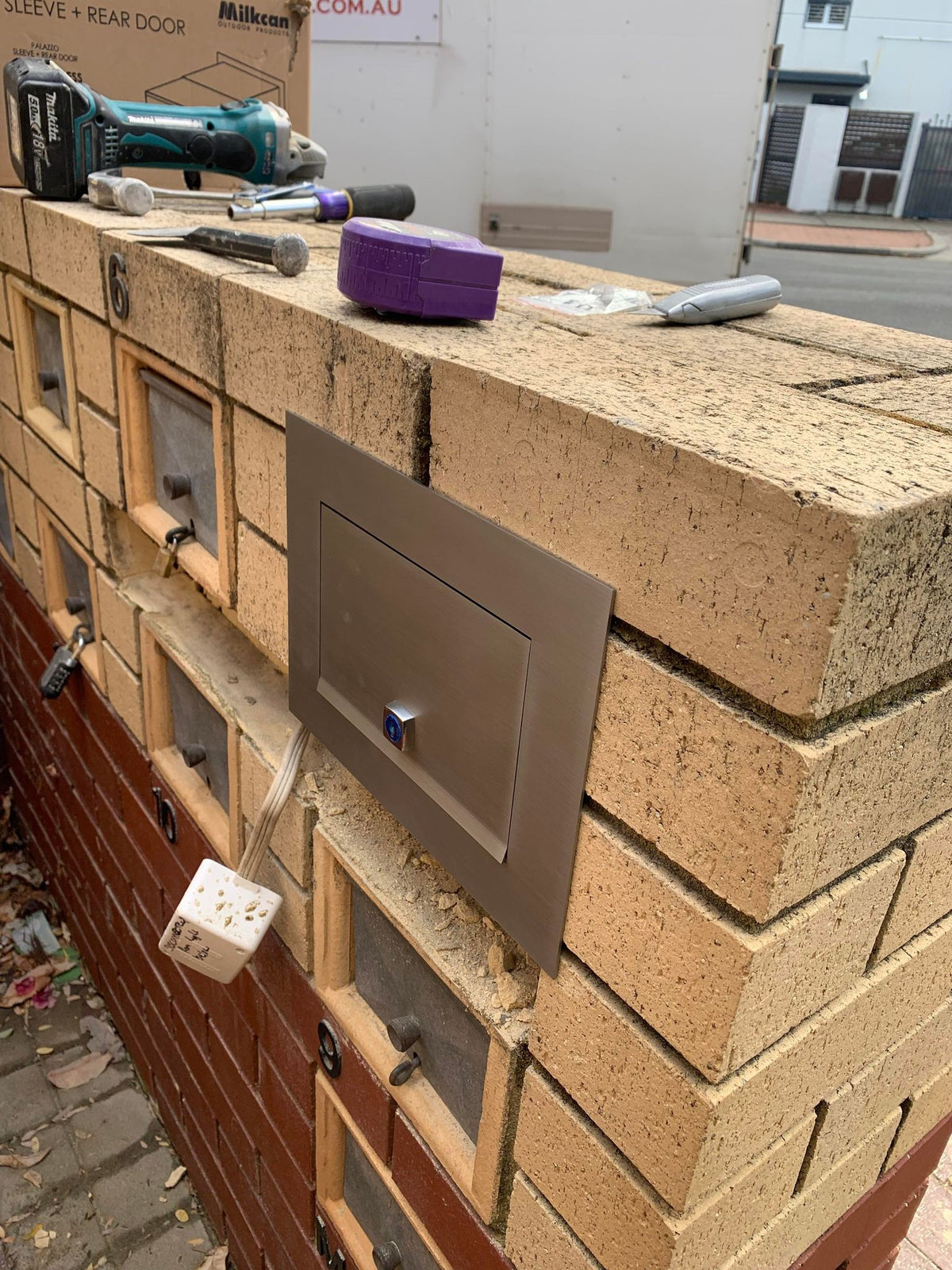 Milkcan Chelsea Stainless Steel Rear Opening Brick