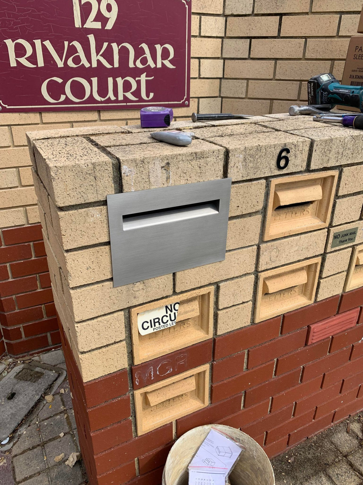 Milkcan Chelsea Stainless Steel Rear Opening Brick