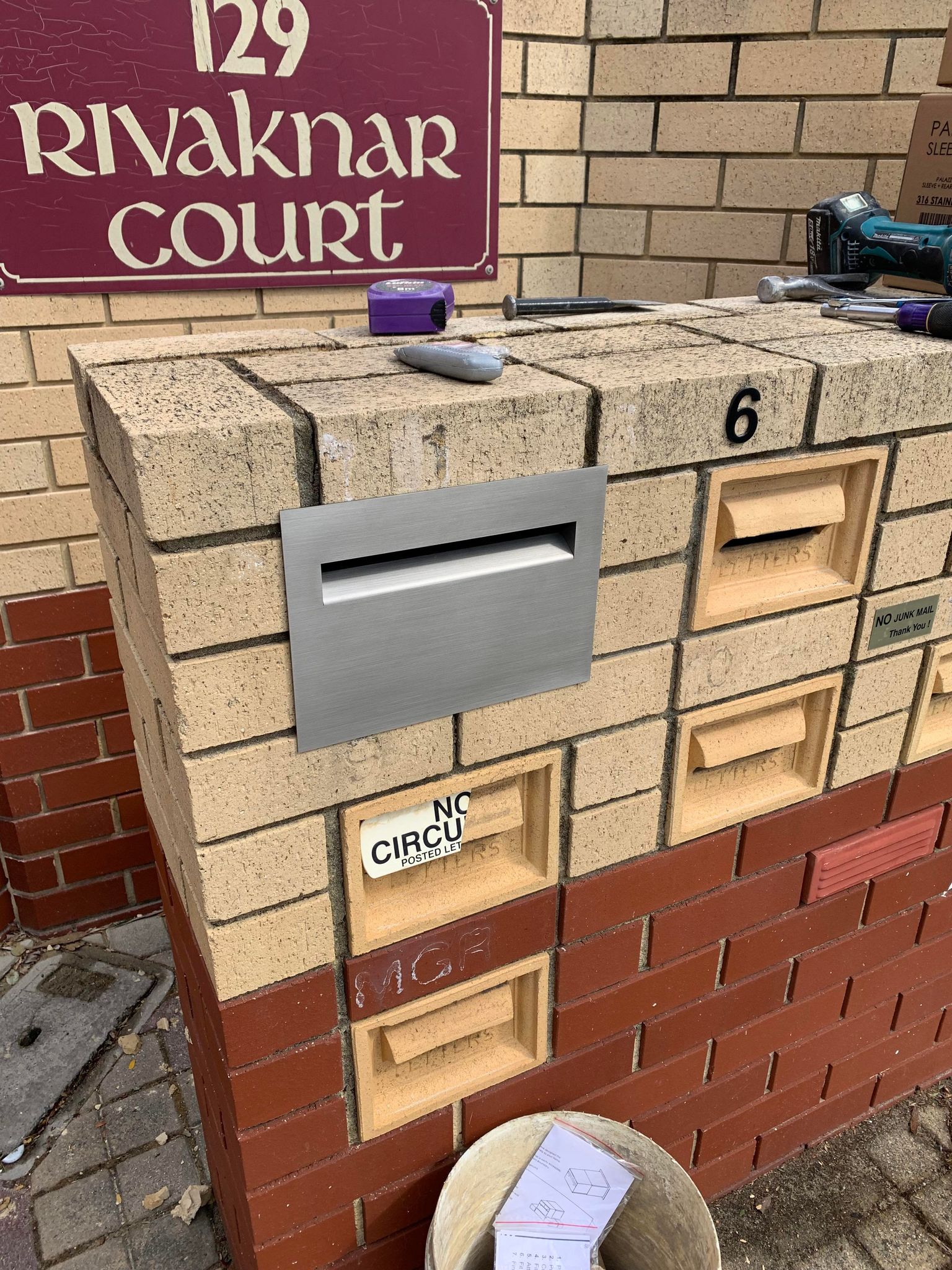 Milkcan Chelsea Stainless Steel Rear Opening Brick