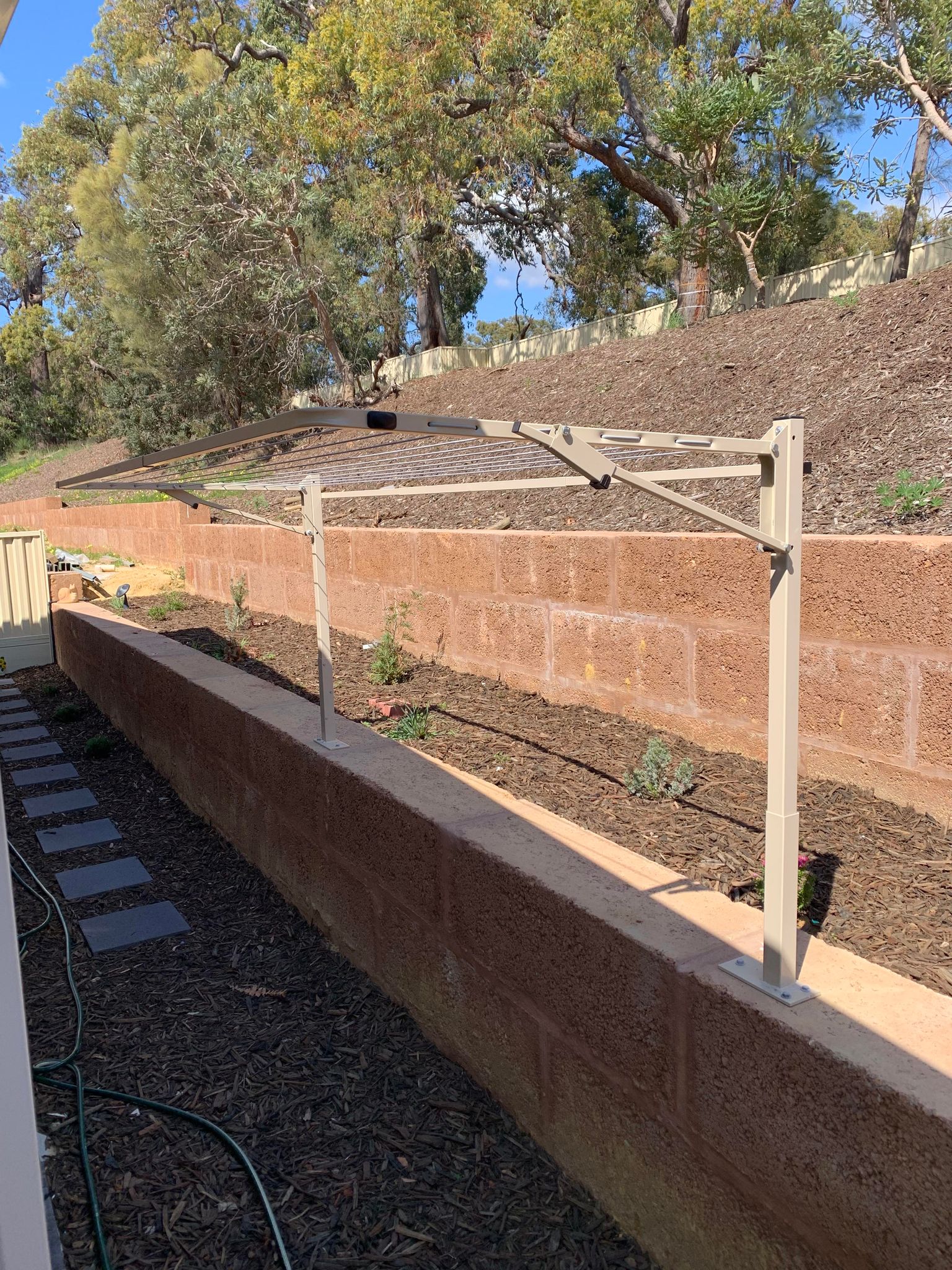 Sunbreeze Compact 2400 x 940