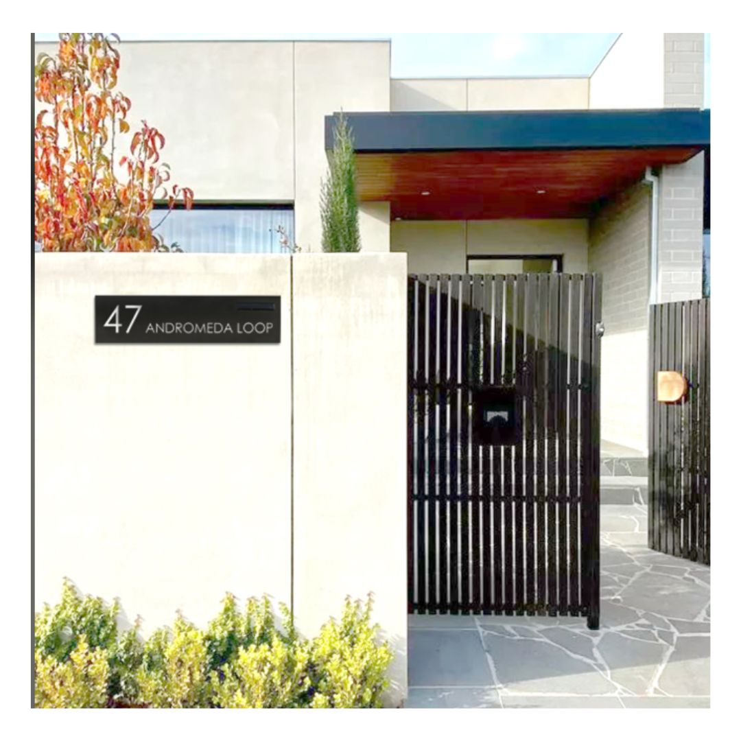 Black Powder-Coated Aluminium Letterbox Faceplate 900 x 250