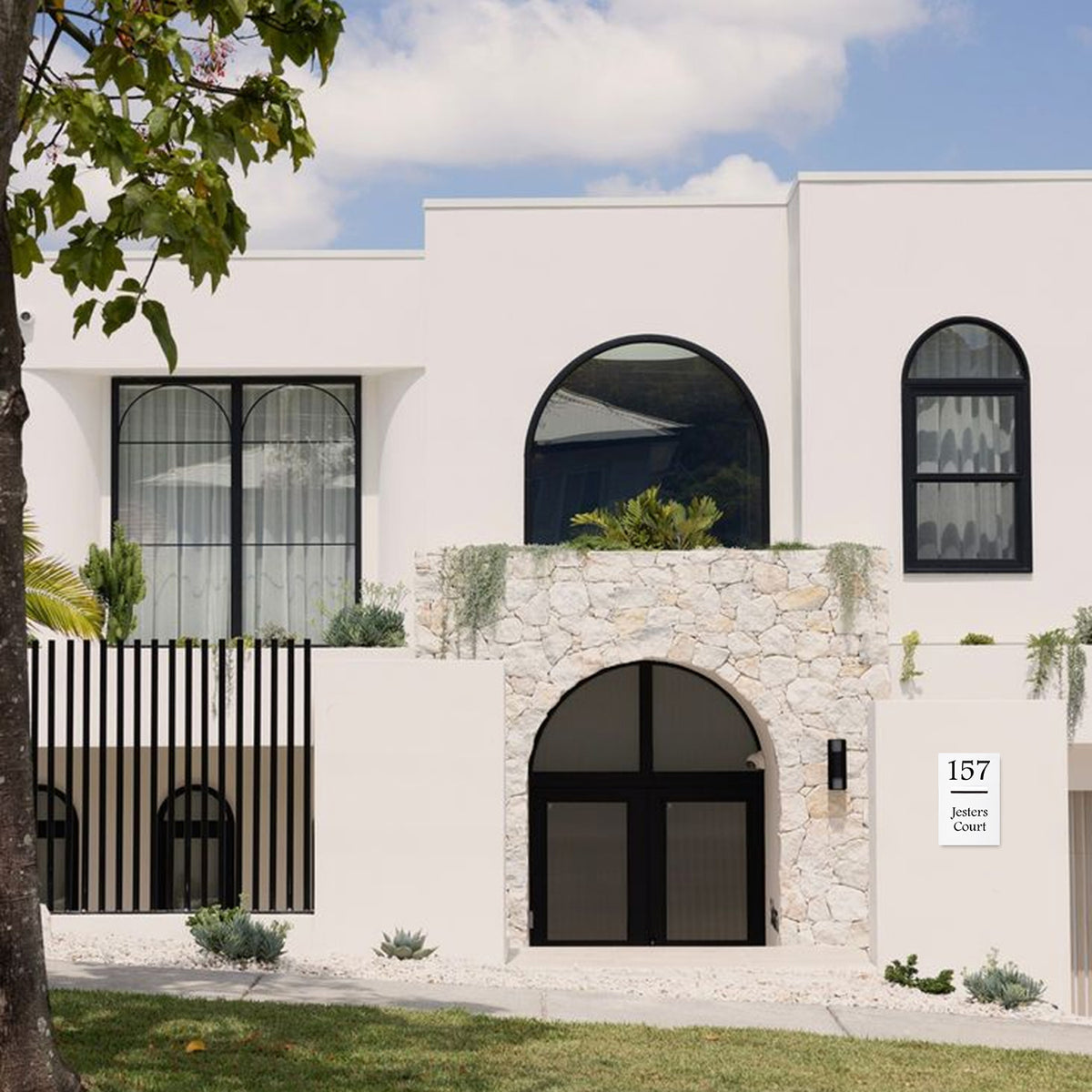 Surfmist Powder-Coated Aluminium Letterbox Faceplate 400 x 600mm - 240 Slot