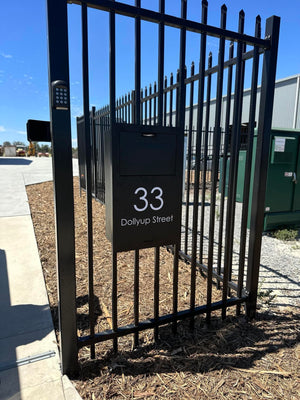 Milkcan Zurich Parcel & Mail Fence / Brick