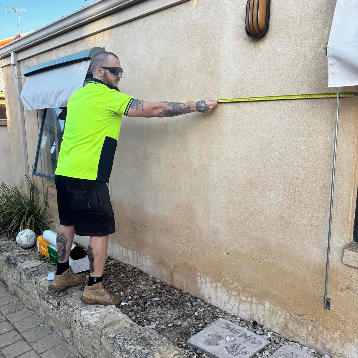 Folding Frame Installation Wall-Mount