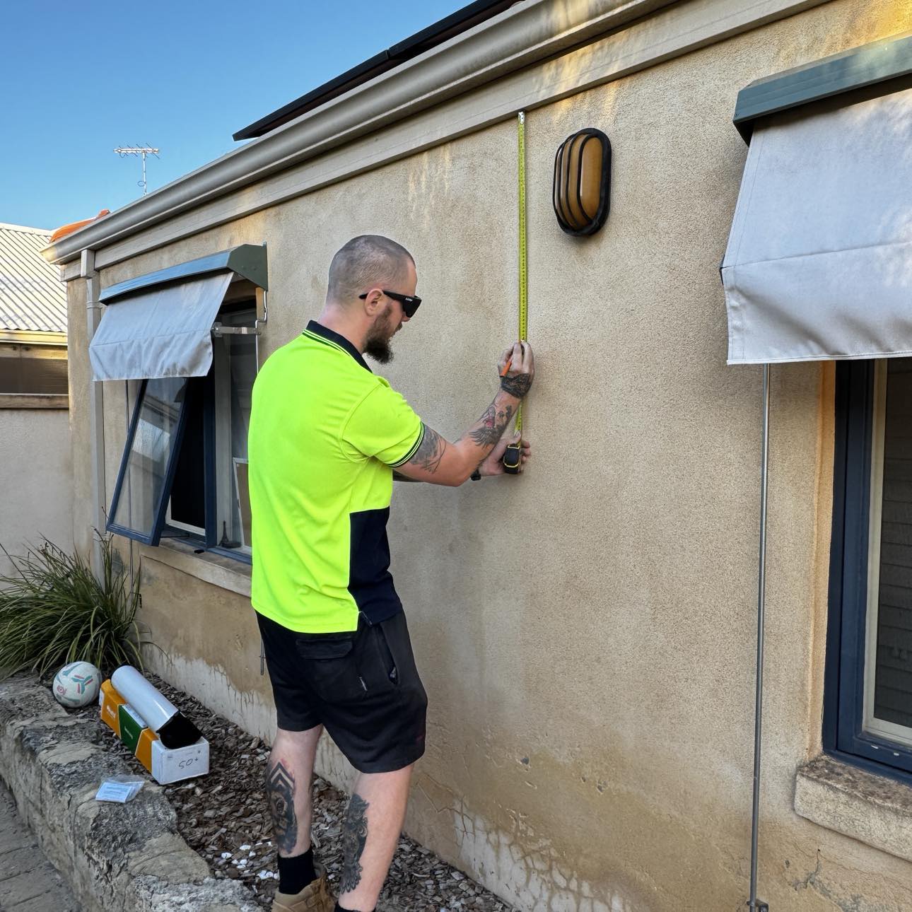 Folding Frame Installation Wall-Mount