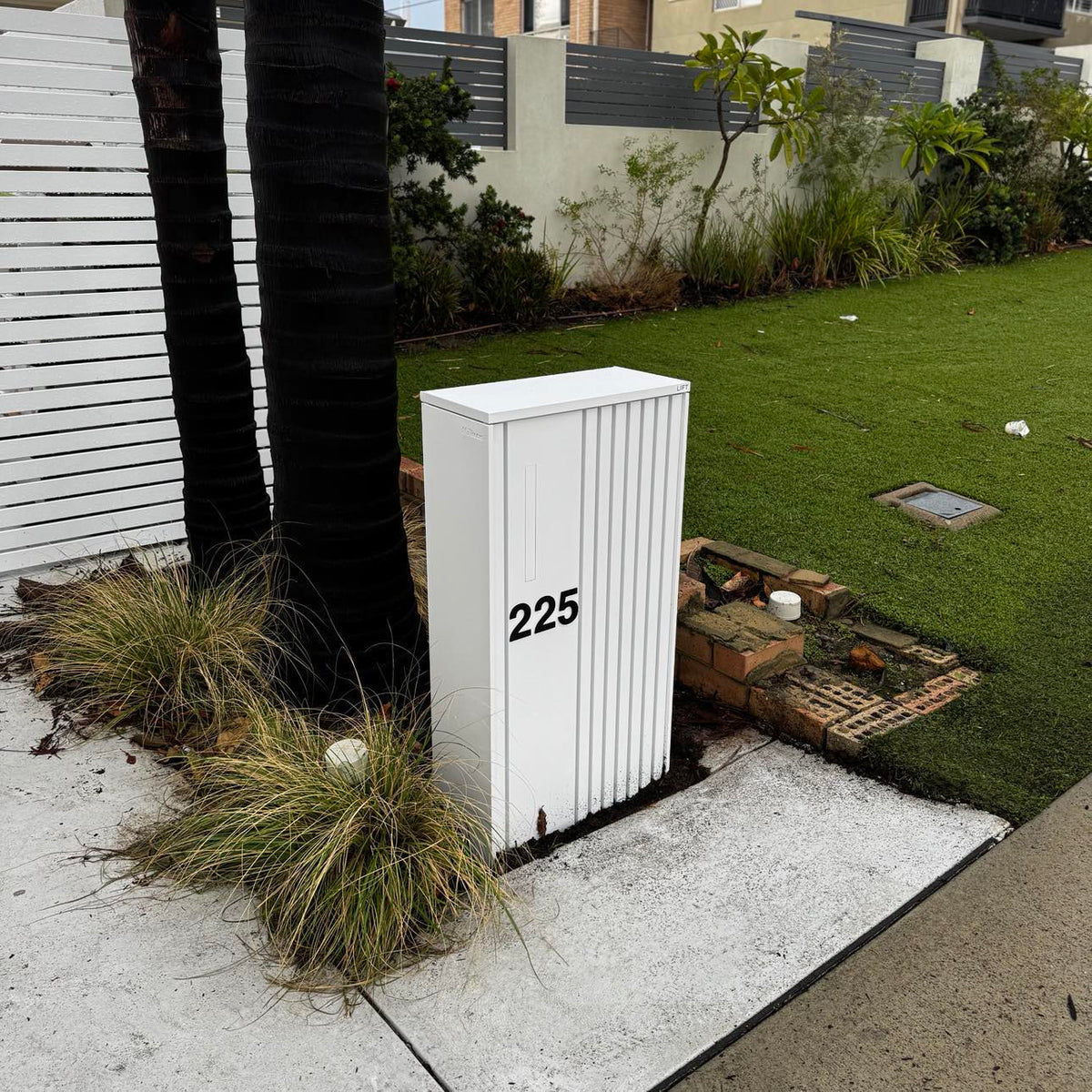 Milkcan Noosa Extra Wide Parcel Pillar