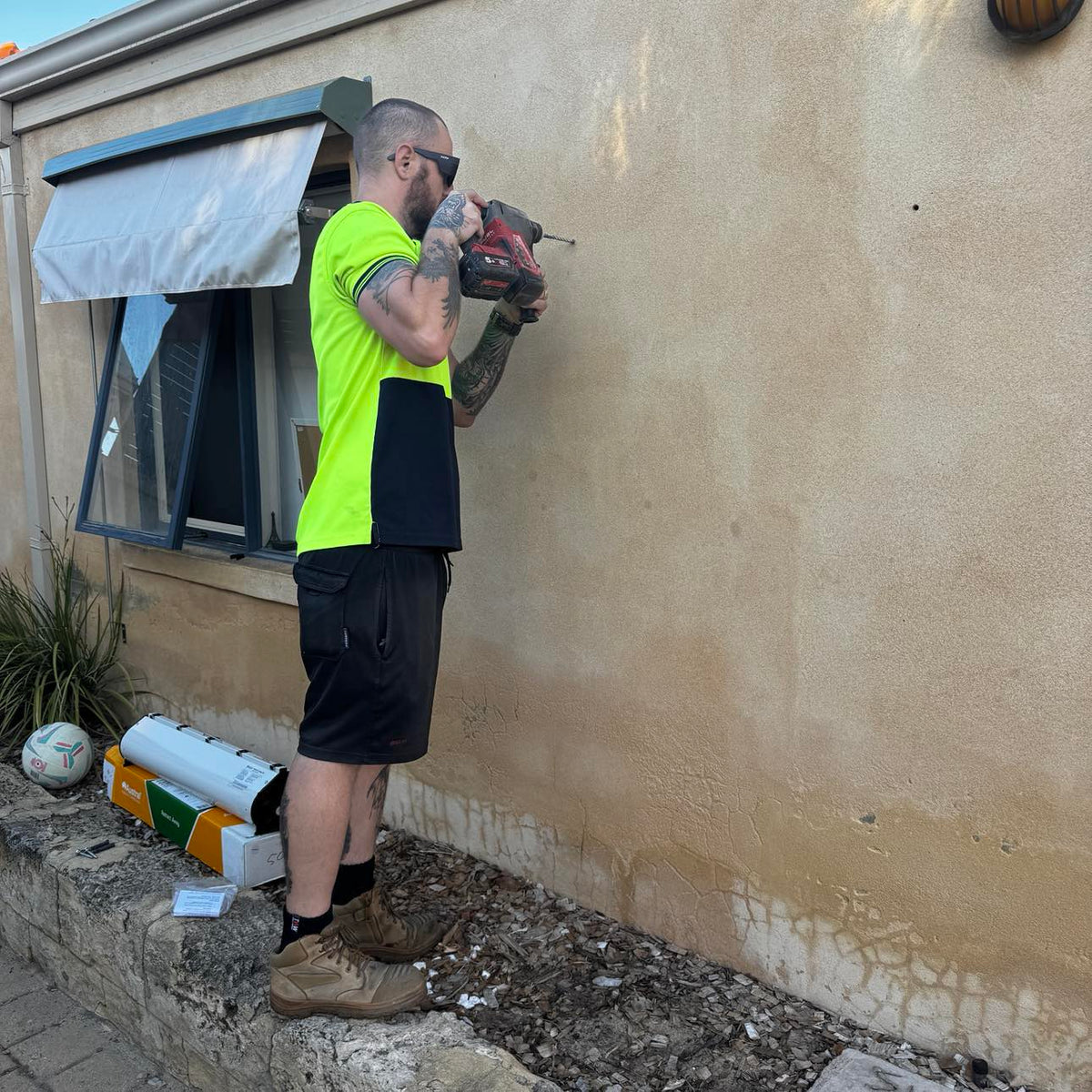 Folding Frame Installation Wall-Mount