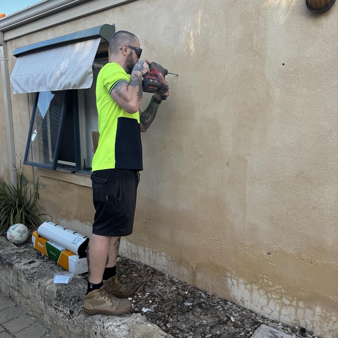 Folding Frame Installation Wall-Mount