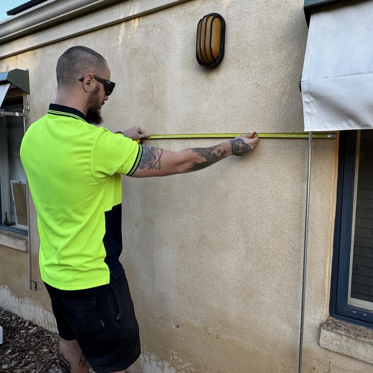 Folding Frame Installation Wall-Mount