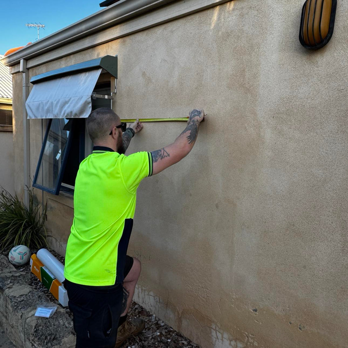 Folding Frame Installation Wall-Mount