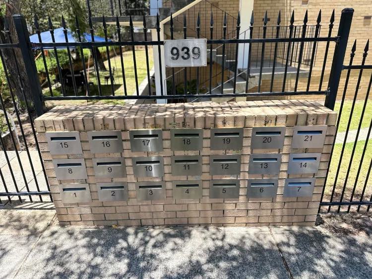 Milkcan Chelsea Stainless Steel Front Open Brick