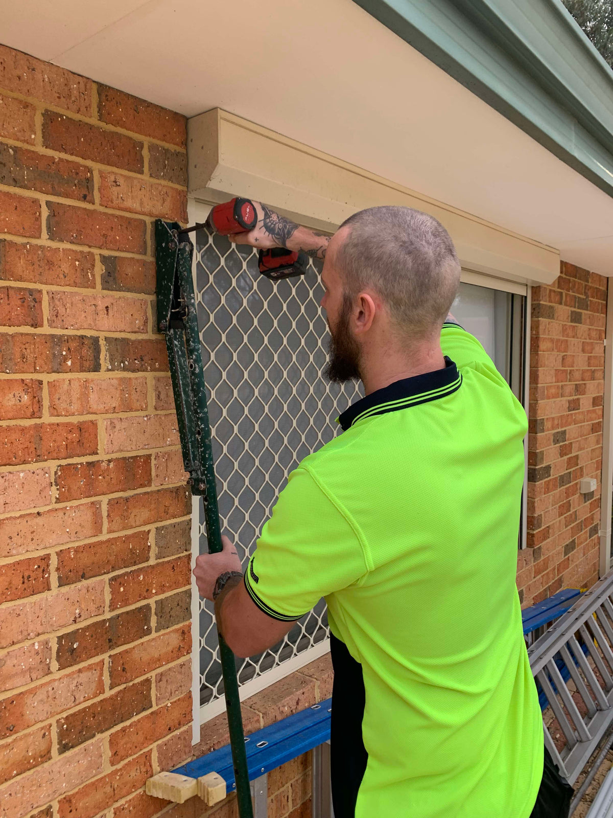 Folding Frame Installation Wall-Mount