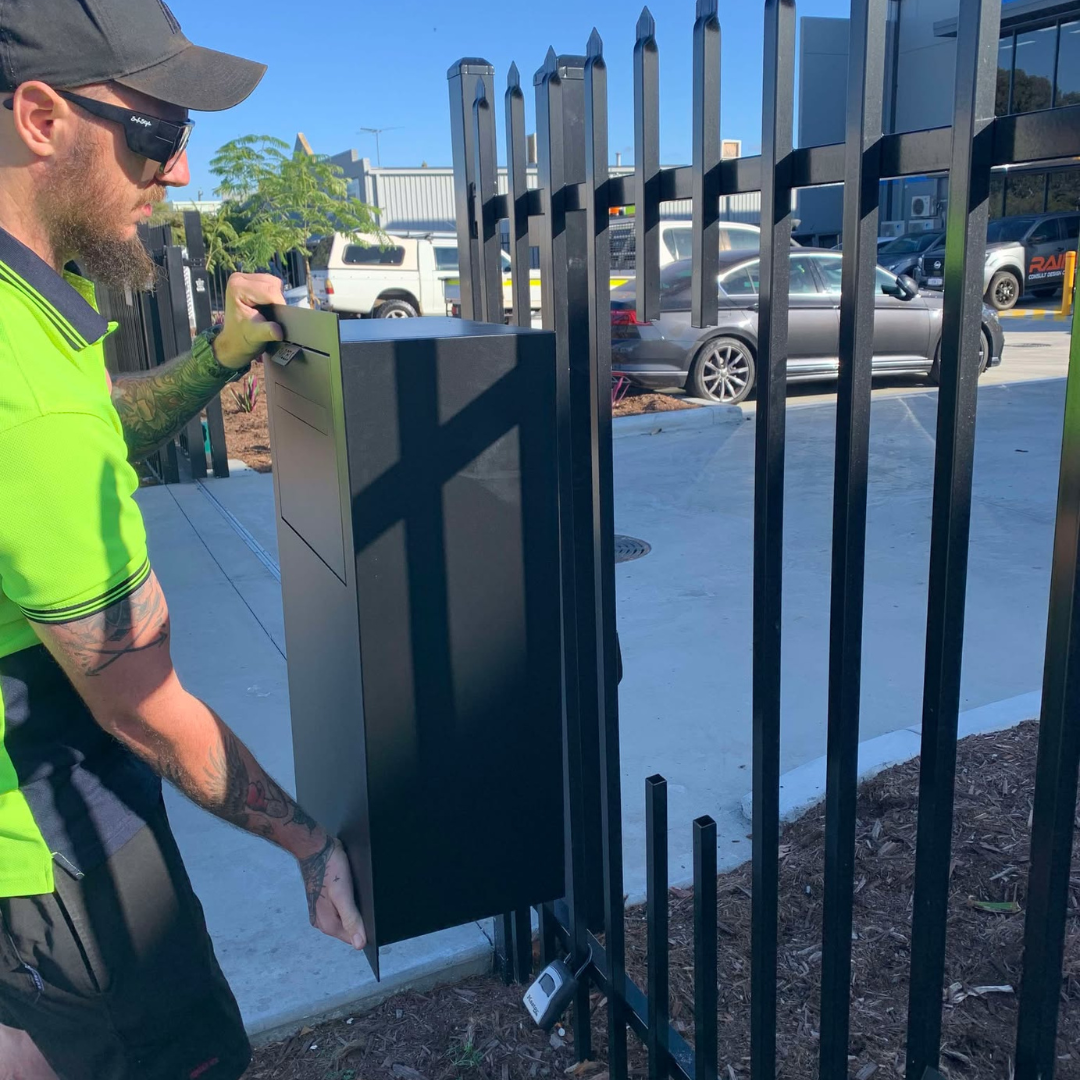 Installation Zurich Parcel & Mail (inc Custom Zurich Installation Flange)