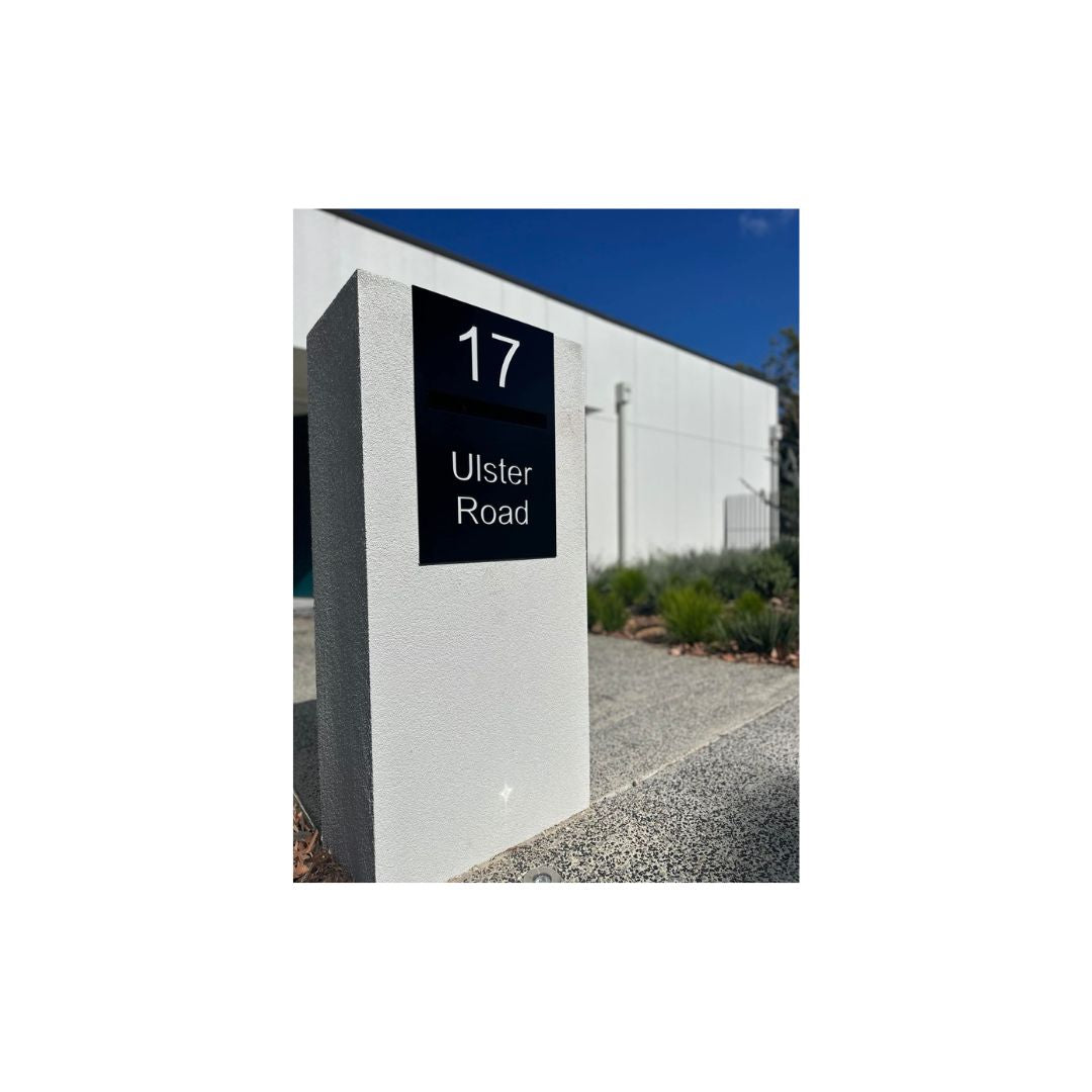 Black Powder-Coated Aluminium Letterbox Faceplate 400 x 600