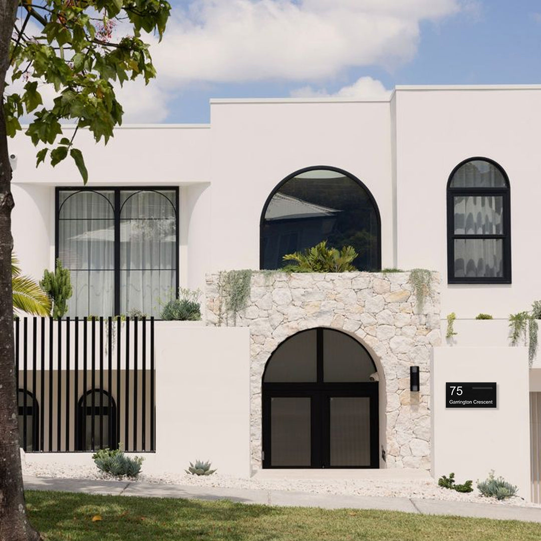 Monument Powder-Coated Aluminium Letterbox Faceplate (600 x 300) - 240 Slot