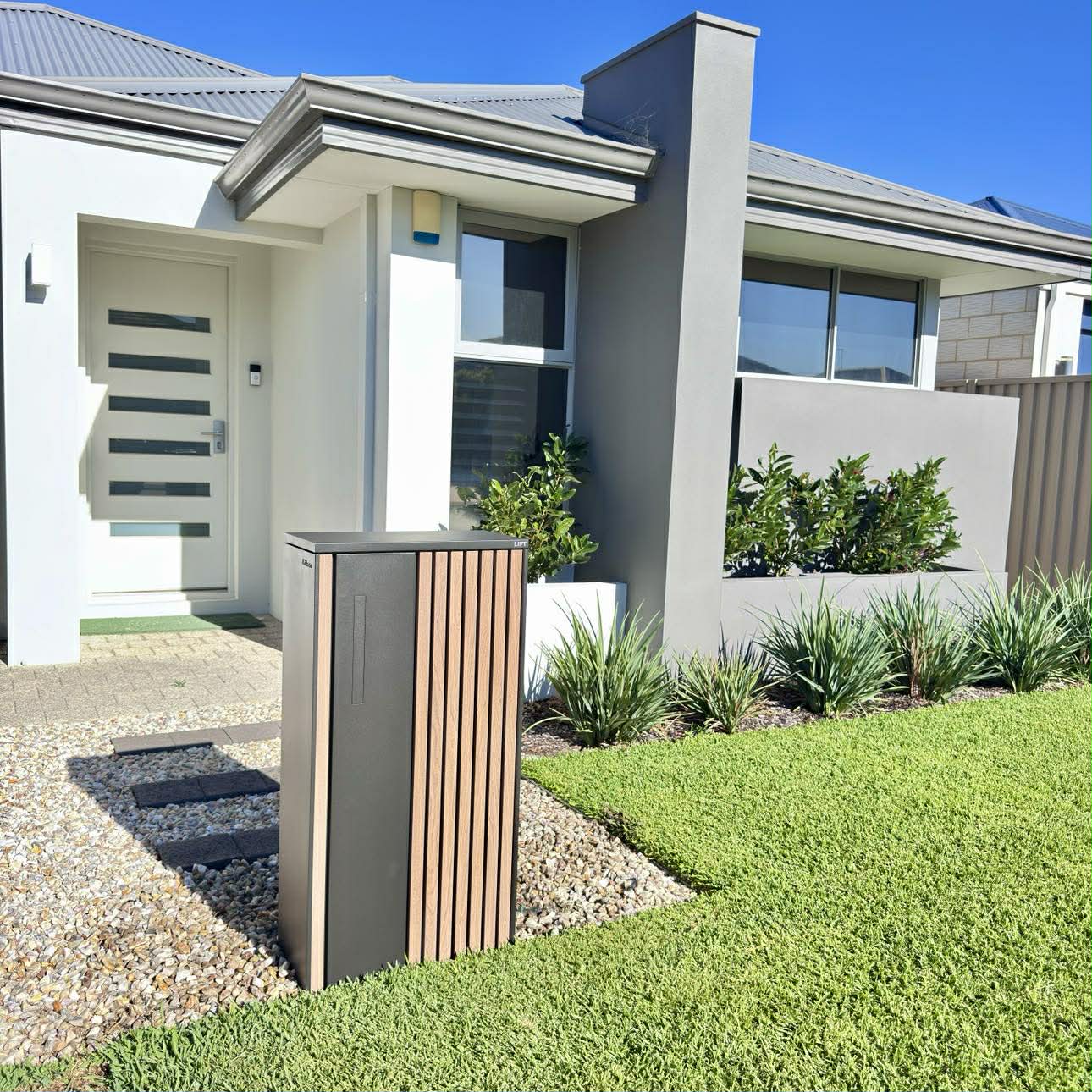 Milkcan Noosa Extra Wide Parcel Pillar