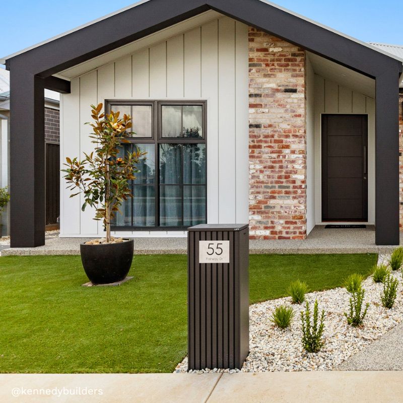 Milkcan Noosa Parcel & Mail Pillar