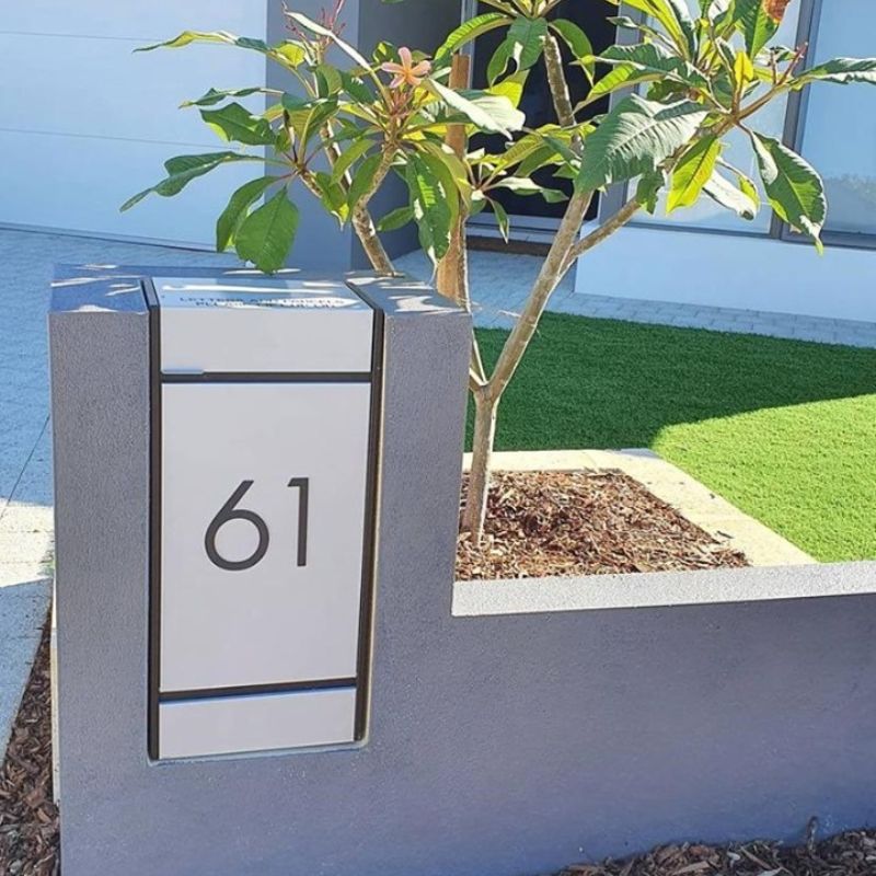 Milkcan Lisbon Wall Parcel + Mail